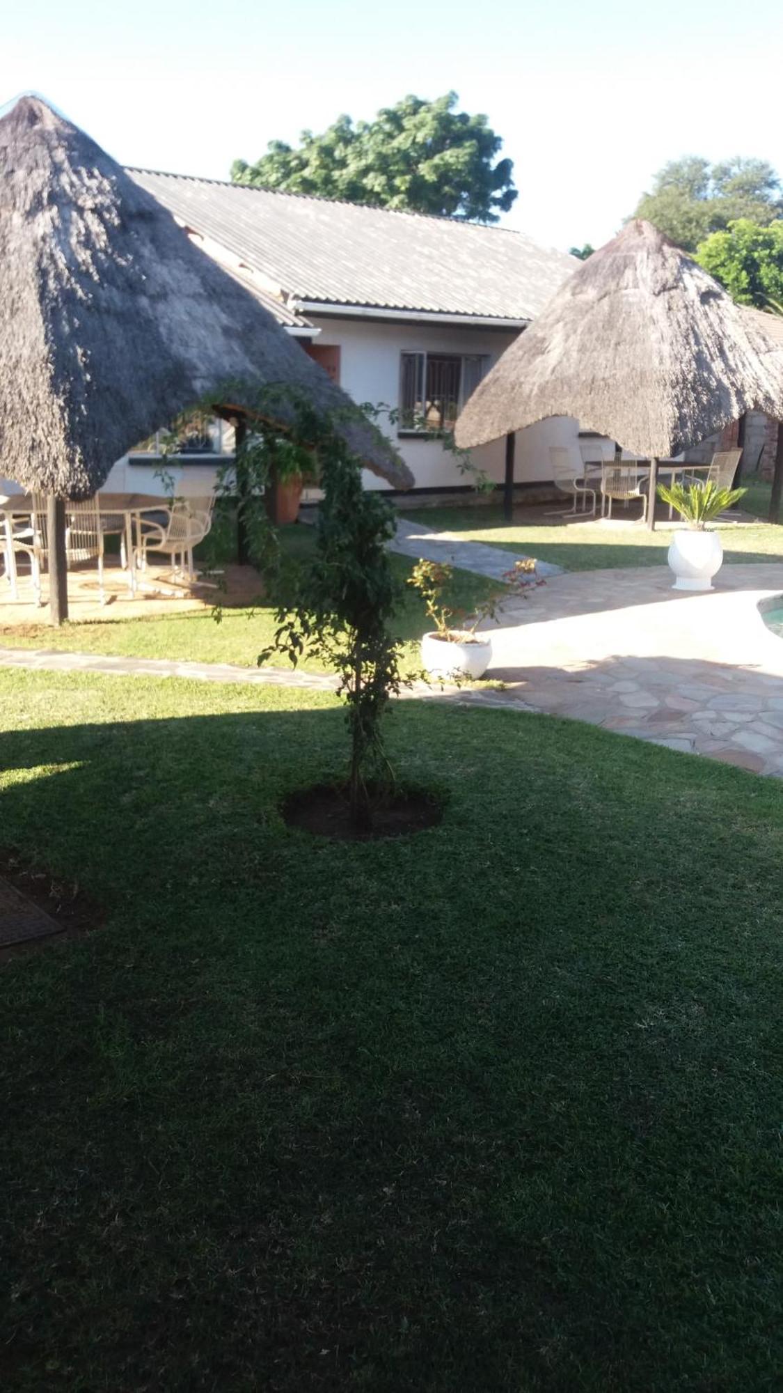 Tshulu Tsha Nabe B&B Bulawayo Esterno foto